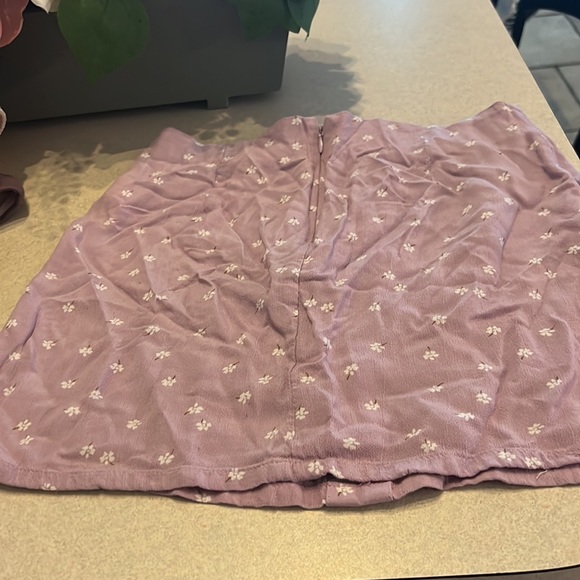 Purple skirt with flowers - Picture 2 of 3